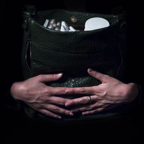 A Holding Space | Fotografie di Silvana Di Lorenzo